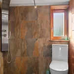 בקתה Historic Charming House 10 Min From