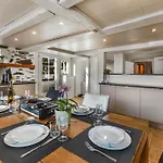 בקתה Historic Charming House 10 Min From *