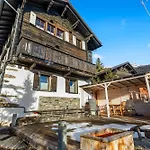 Historic Charming House 10 Min From