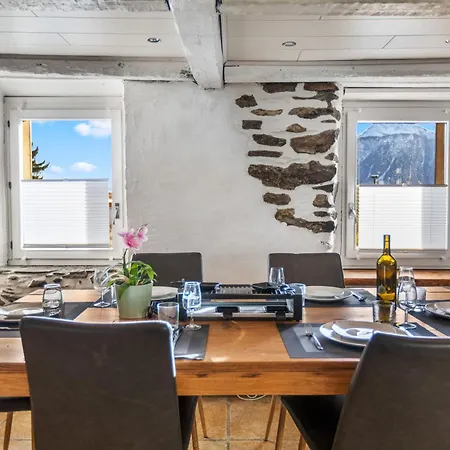 Chalet Historic Charming House 10 Min From