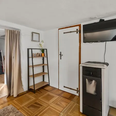 Chalet Historic Charming House 10 Min From