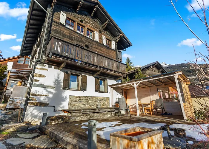 Historic Charming House 10 Min From